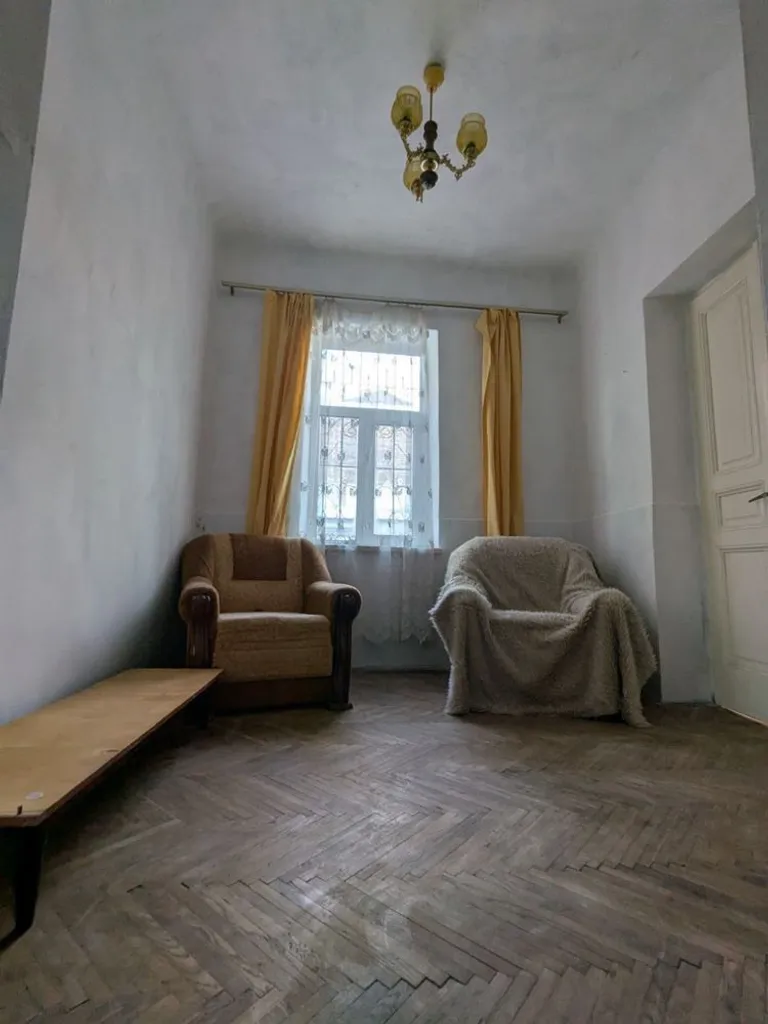 img-1